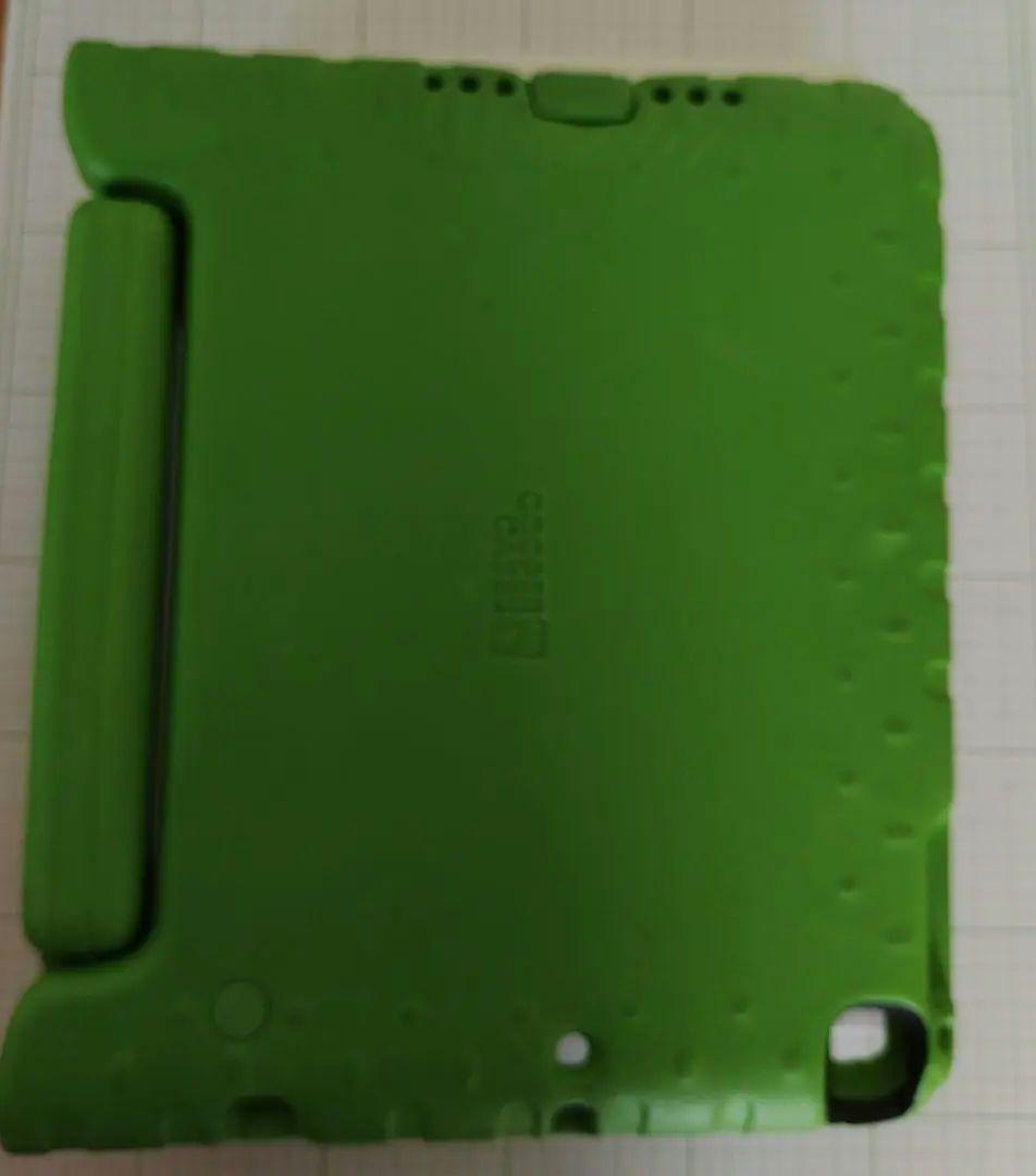 【Apple】 iPad Air 16GB モデル A1475　おまけ緑カバー