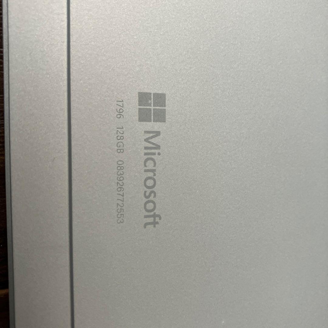 Surface Pro 5　128GB 純正充電器、タブレットケース付き