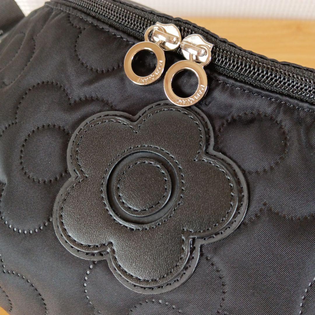 美品◆MARY QUANT ボディバッグ キルティング 花 デイジー ブラック