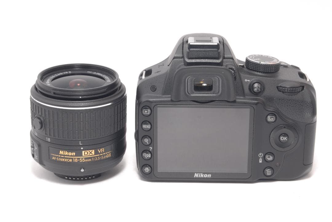 ⭐️手ぶれ補正レンズ⭐️Nikon D3200　ニコン　デジタル一眼レフ