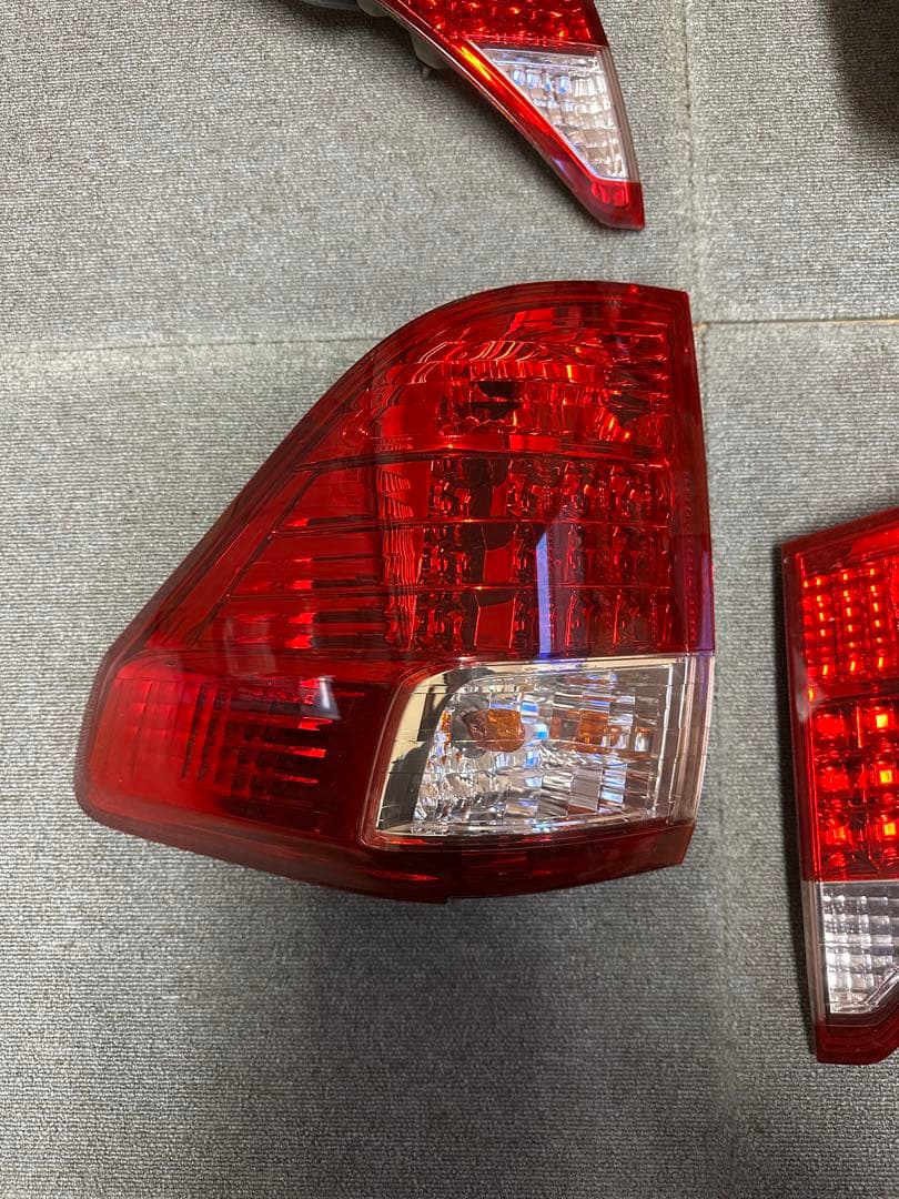 20アルファード テールライトセット
