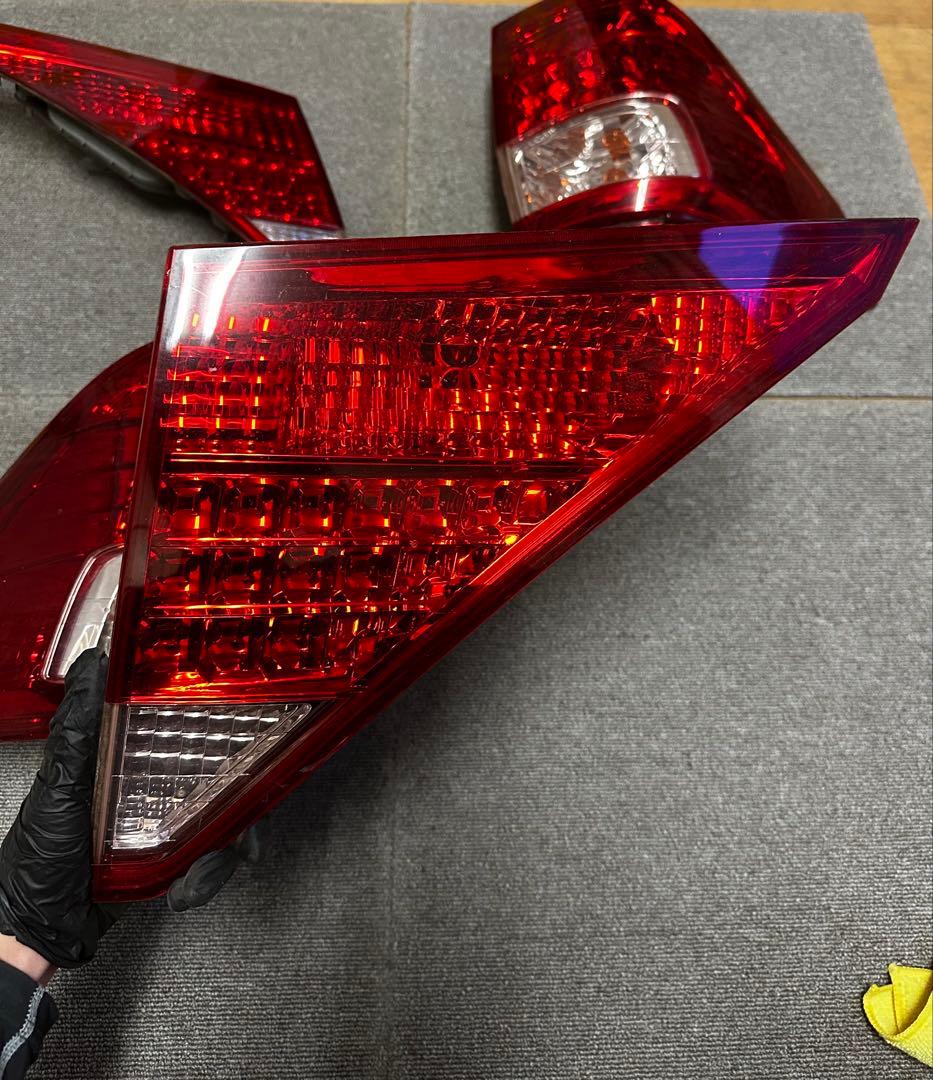 20アルファード テールライトセット