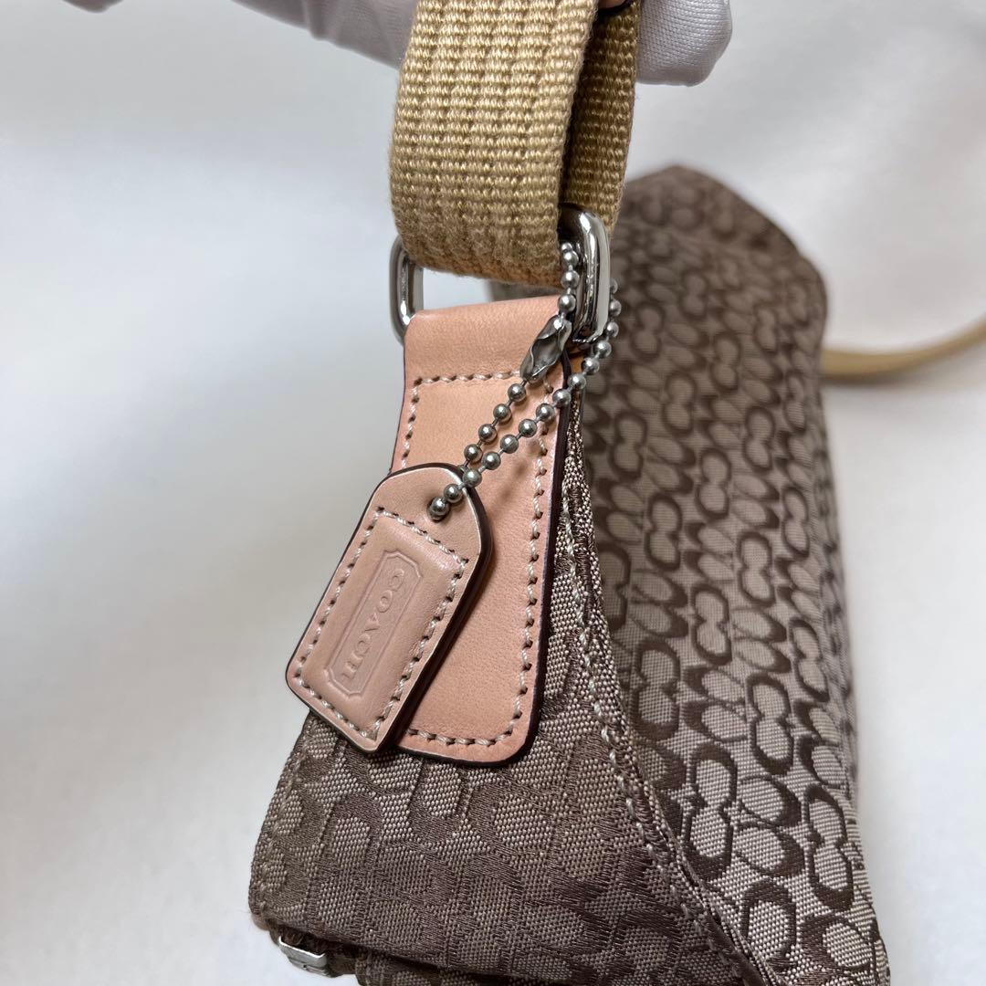 ☆未使用級☆ COACH コーチ シグネチャー ボディバッグ ウエストポーチ