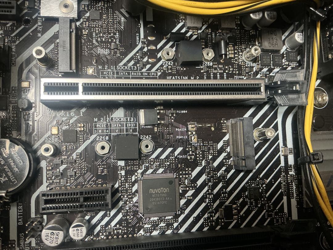 第11世代 COREi5 メモリ16GB NVMeSSD512 BariKata