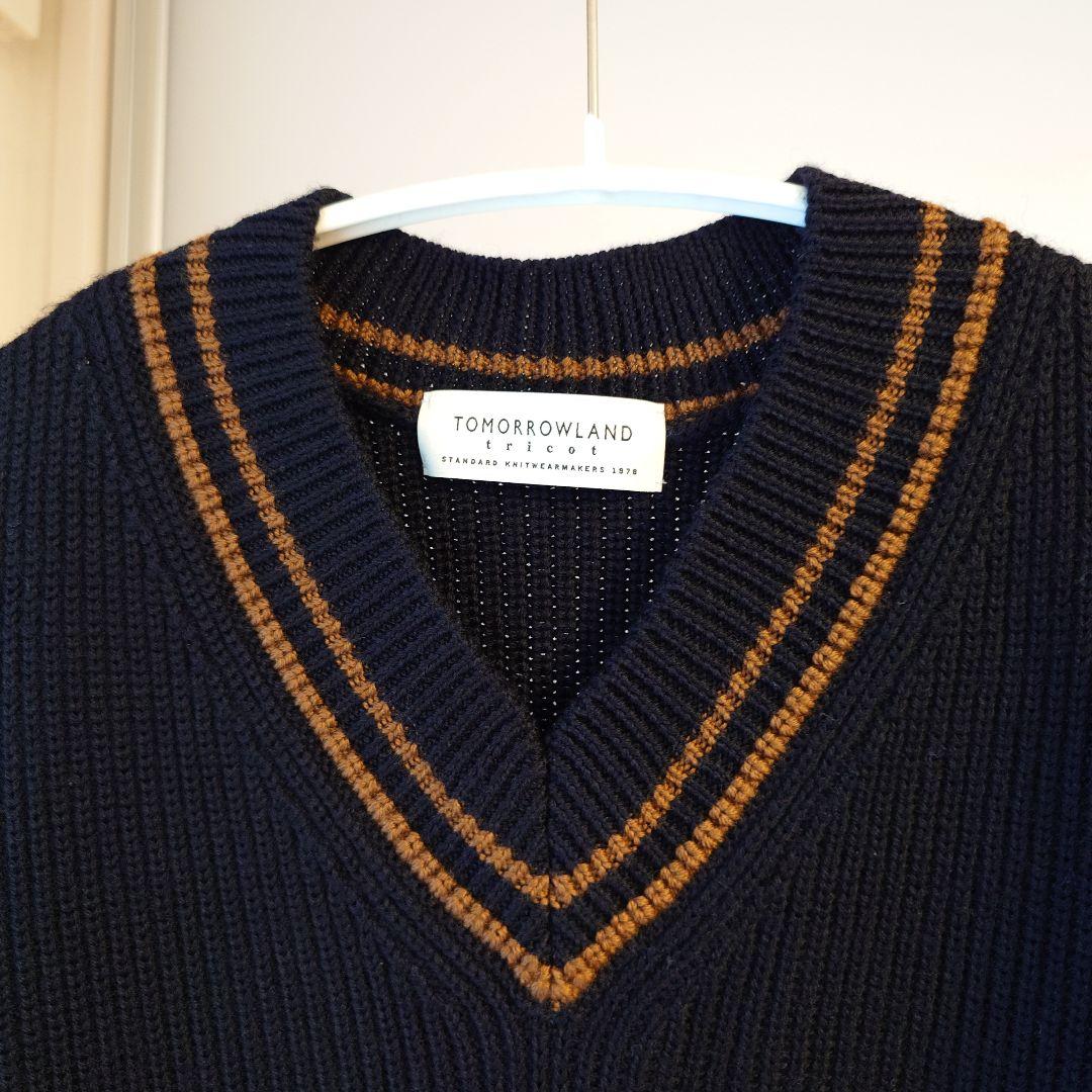 TOMORROWLAND　ウールニット　Ｖ字ネック