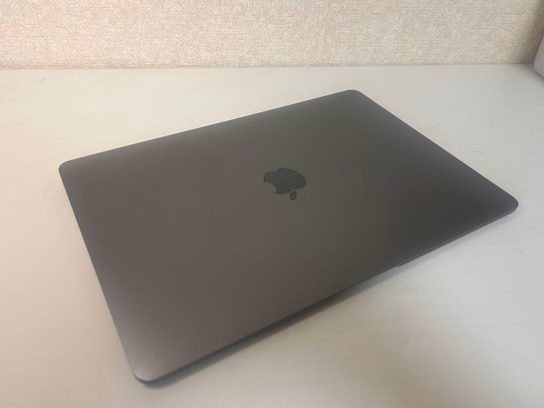 【良品】MacBookAir 2019 13インチ 256GB【即購入⭕️】