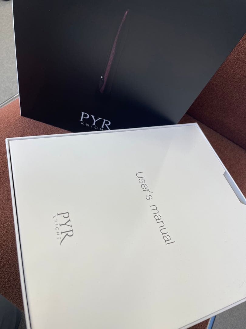 専用です！！！新品未使用　PYR パイラナイト　美顔　全身痩身機器