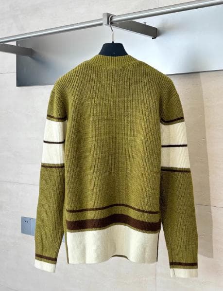 未使用 ami paris オリーブグリーン ウールカレッジセーター Sサイズ