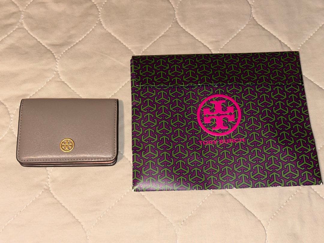 新品 トリーバーチ 名刺入れ