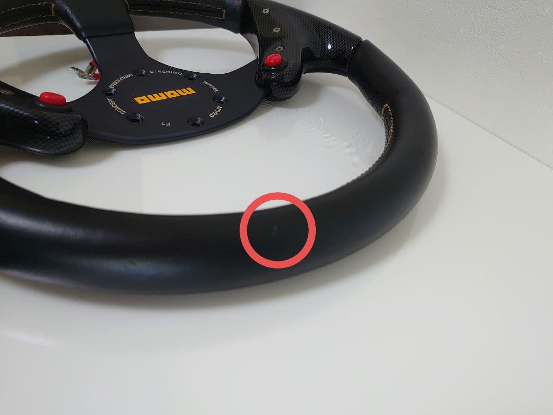 MOMO ステアリング F-1 Concept