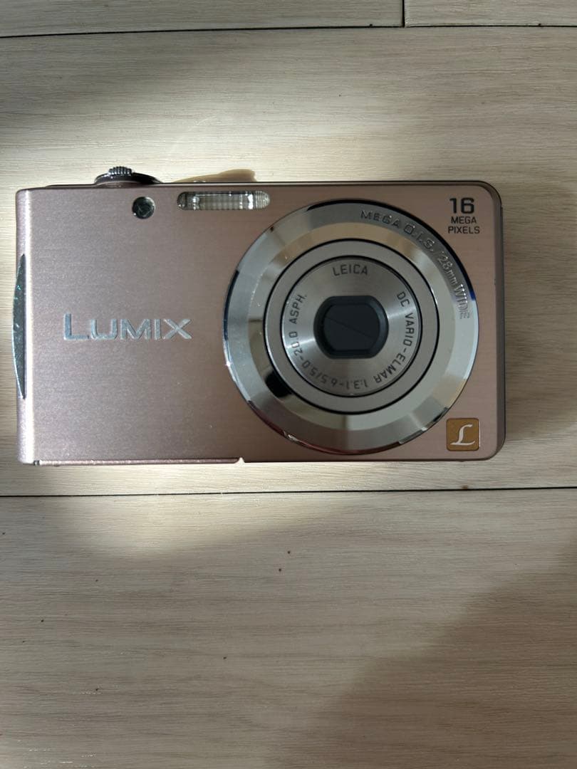 LUMIX 16メガピクセル デジタルカメラ ピンク