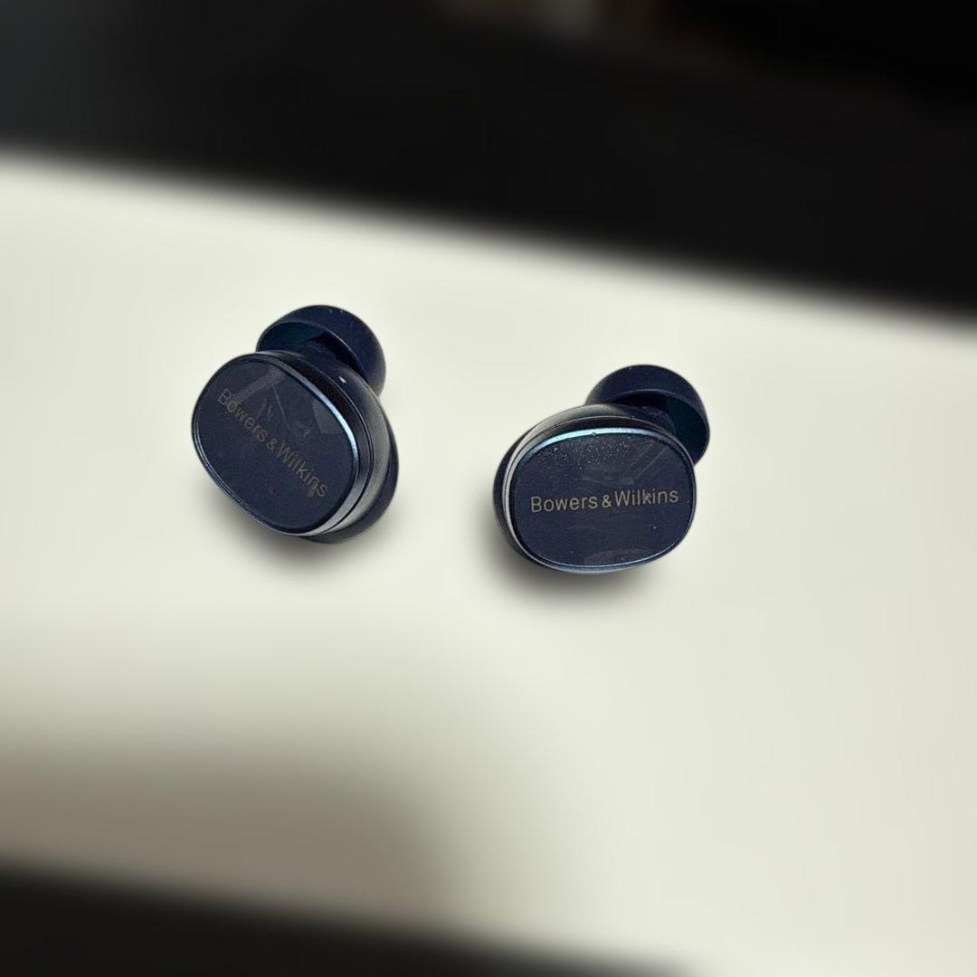 Bowers & Wilkins ワイヤレスイヤホン ネイビー pi8