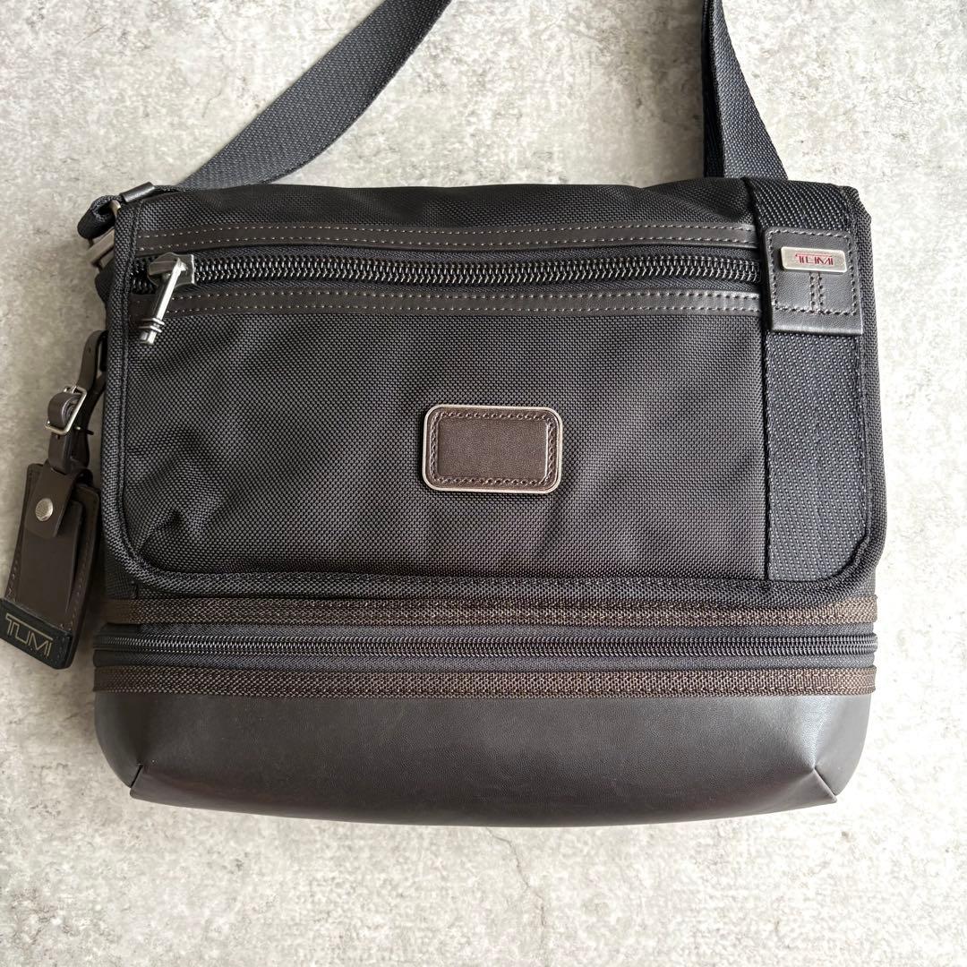 【極美品】TUMI ALPHA BRAVO メッセンジャー ショルダーバッグ