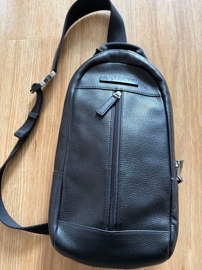 【極美品】 コーチ ボディバッグ キャムデン ホーボー ショルダー レザー 黒