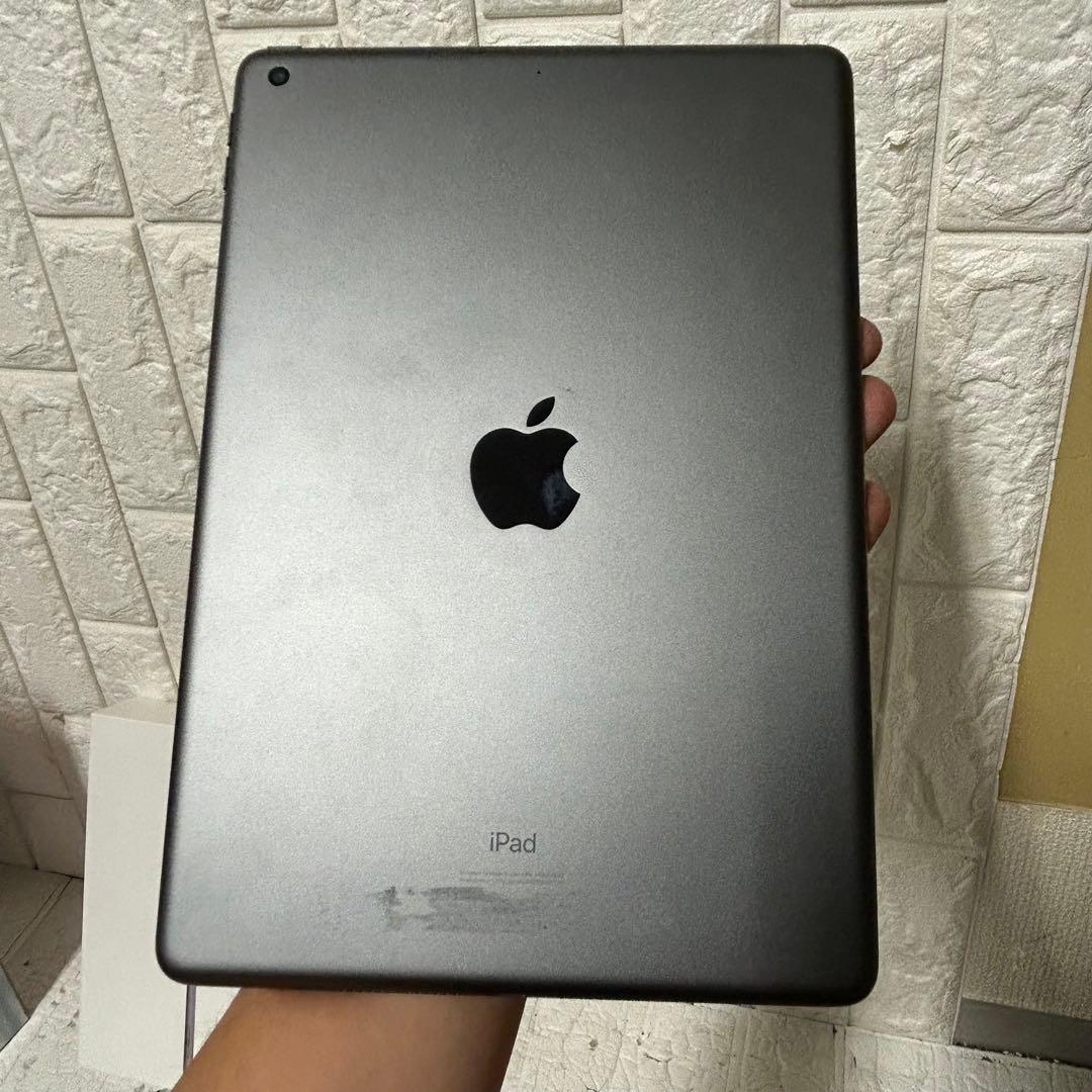 【送料込】Apple iPad 第7世代wifi 32G スペースグレイ