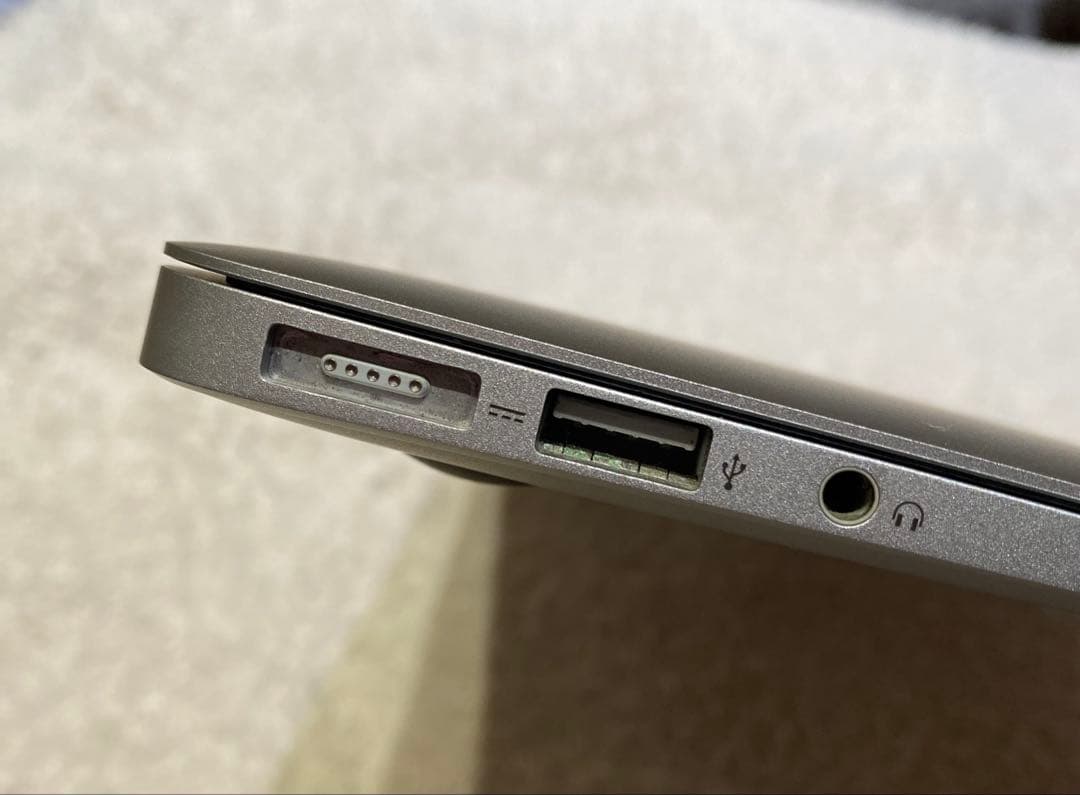 美品✨付属5点おまけ付MacBook Air Mid 2013初期化・動作確認済