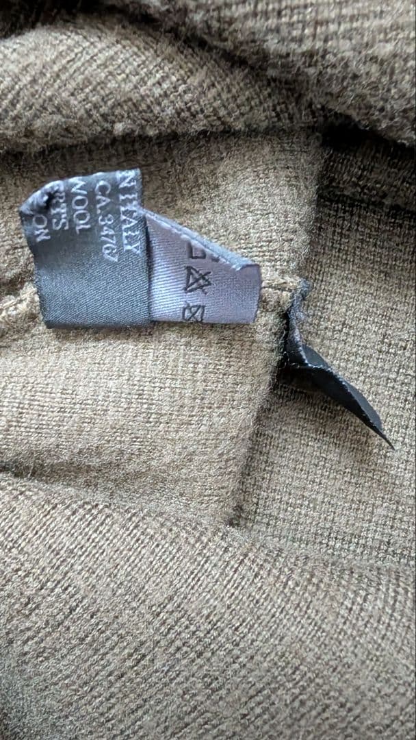 プラダスポーツ　オリーブグリーン タートルネックニット　ダメージ有り　48