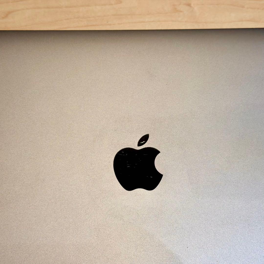 MacBook Pro 2017 13インチSSD512GB