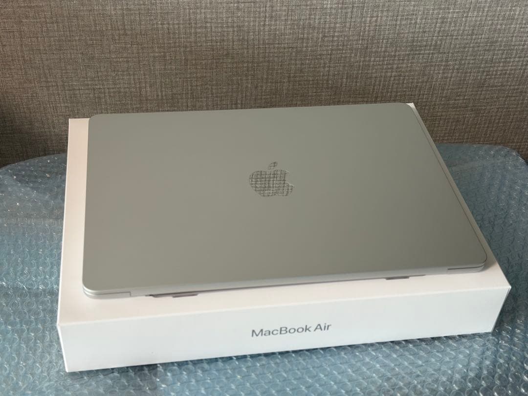 超美品！13 MacBook Air M4 16GB 256GBシルバー