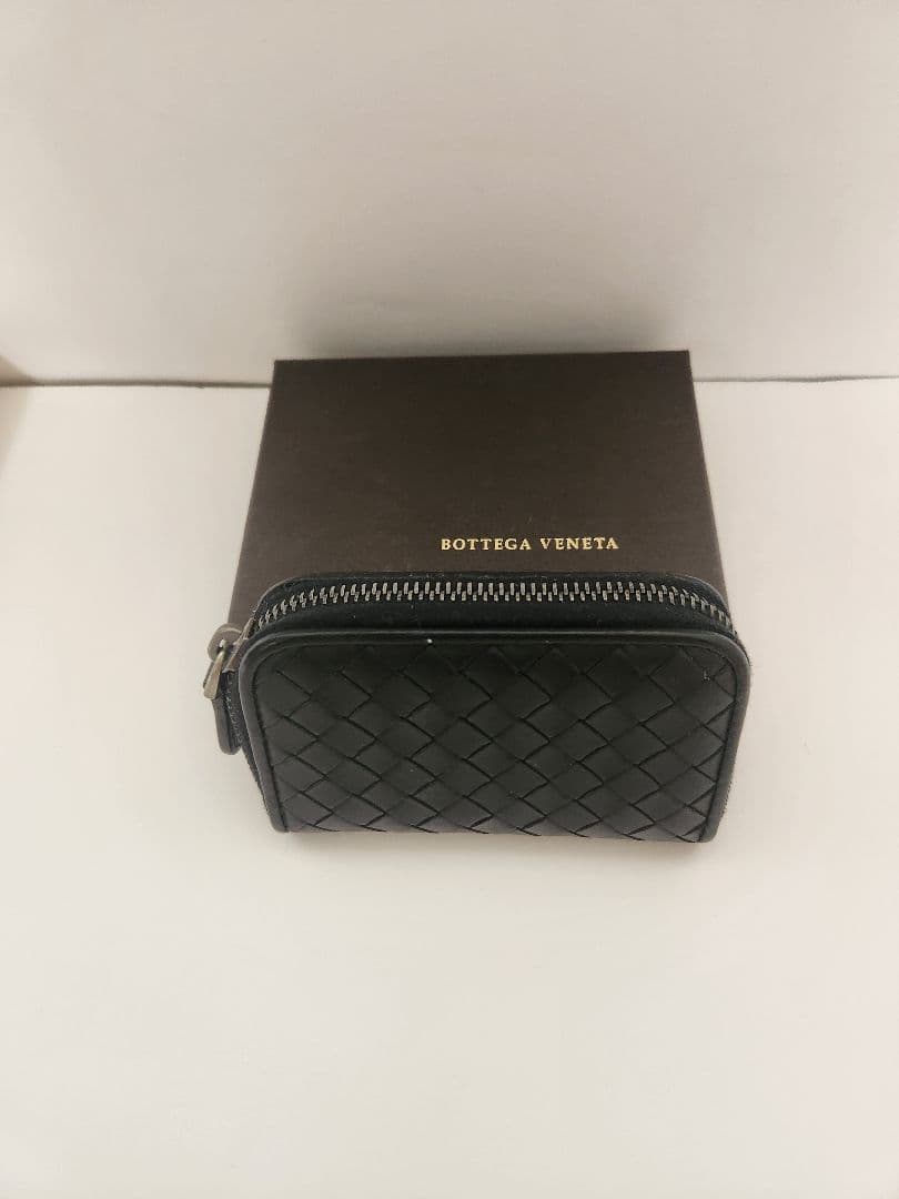 Bottega Veneta ブラックレザーケース