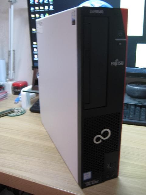 Hiroshi Core第8世代！富士通謹製スリムデスクトップメモリ付き