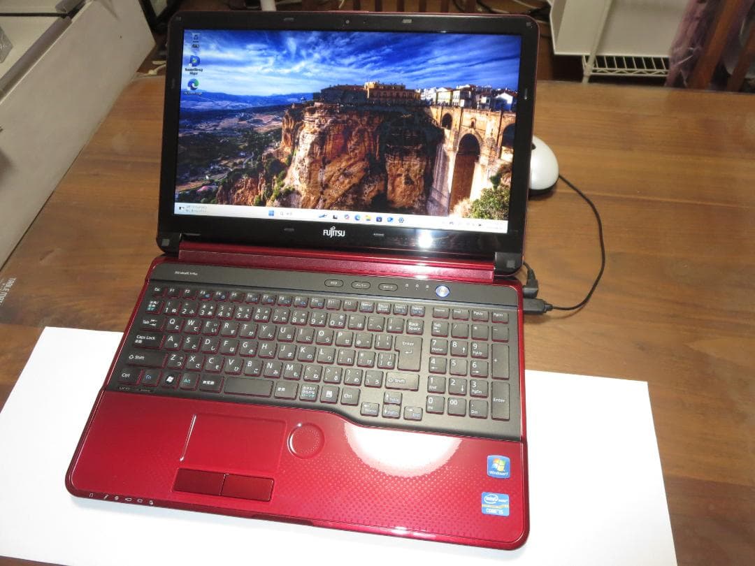 富士通 AH54/G ブルーレイ i5 8G/500G/Win11/Office