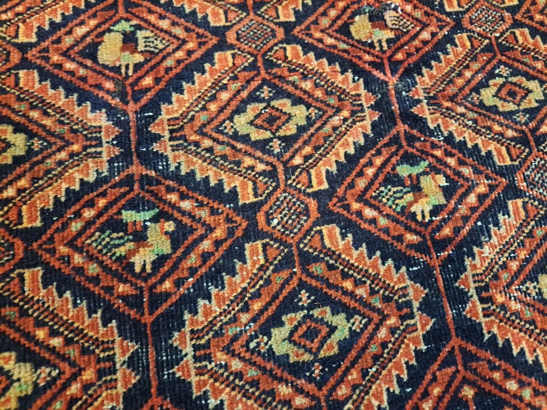 手織りトライバルラグ　ヴィンテージラグ　イラン　ウール　ペルシャ絨毯　バルーチ