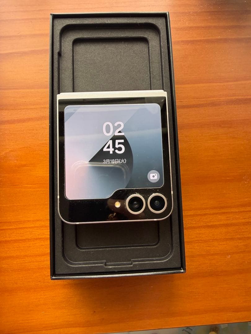 美品 Samsung Galaxy Z Flip6本体