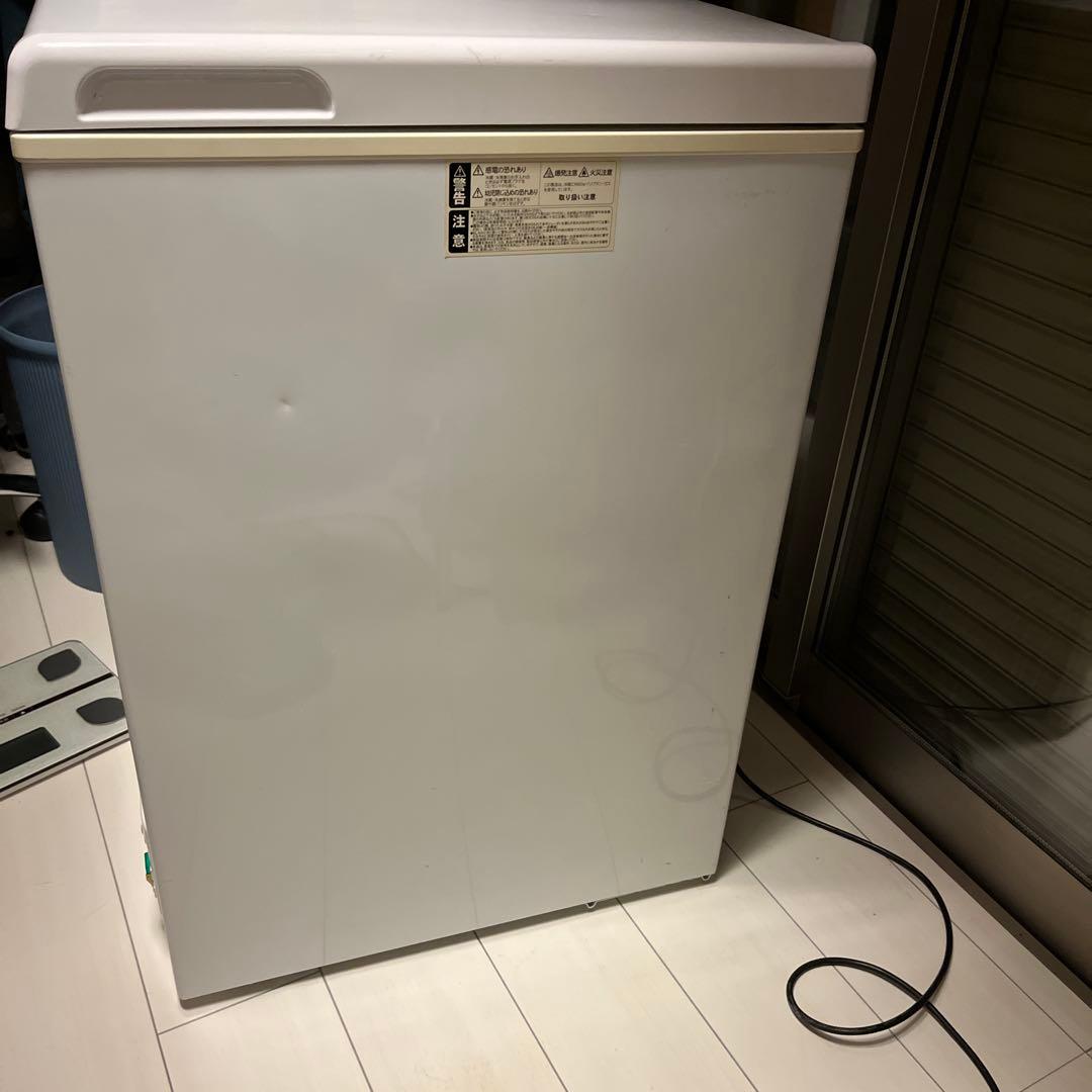 コンパクト冷凍庫 ホワイト 上開き