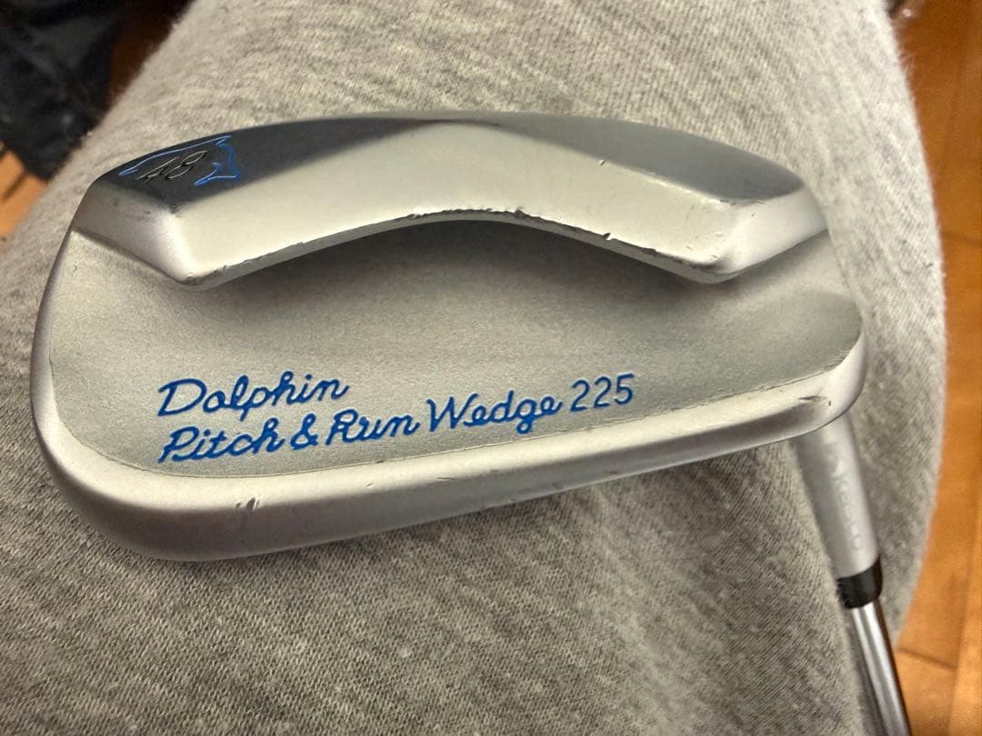 チッパー　Dolphin Pitch & Run Wedge 225 48度