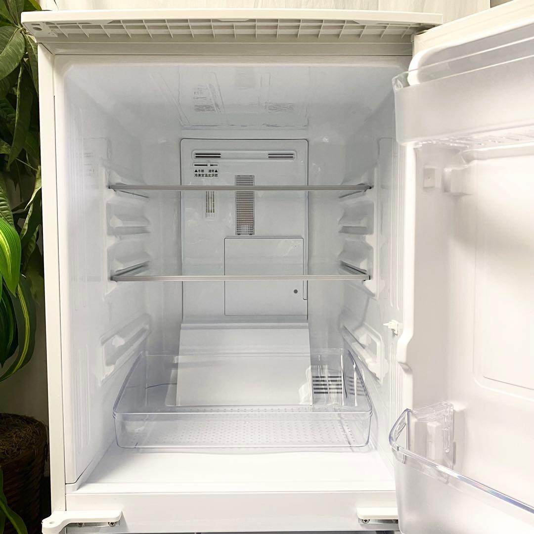 どっちも付け替えドアだから引越しでも連れてける♪2ドア冷凍冷蔵庫137L