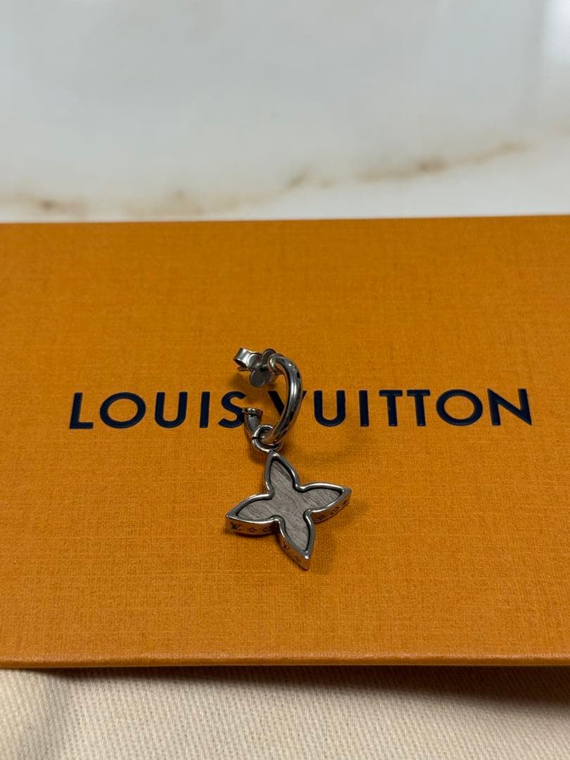 ルイヴィトン　ピアス　片耳