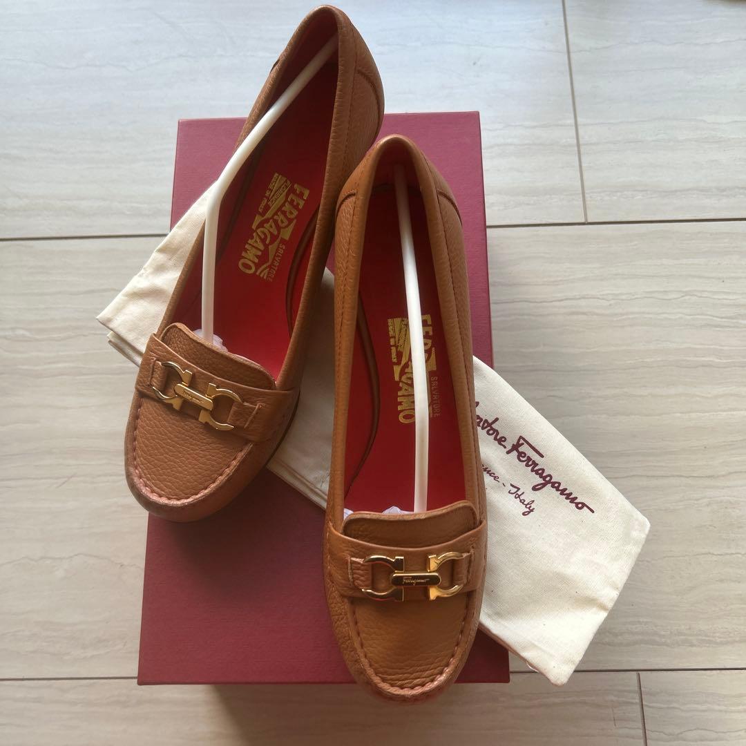 靴 SALVATORE FERRAGAMO