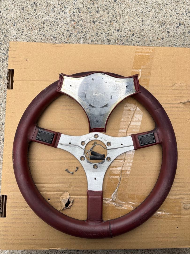 ワインレッド レザー ステアリング 3スポーク イタルボランテ 360mm