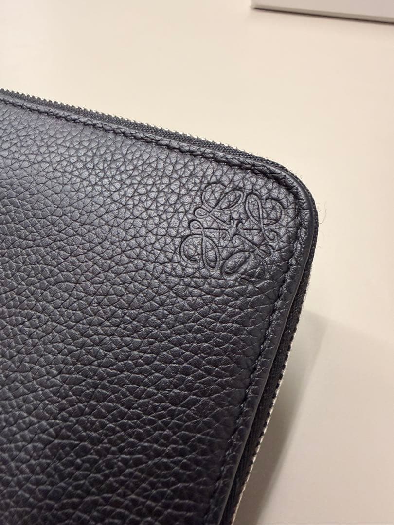【美品】LOEWEジップアラウンドウォレット　ロエベ