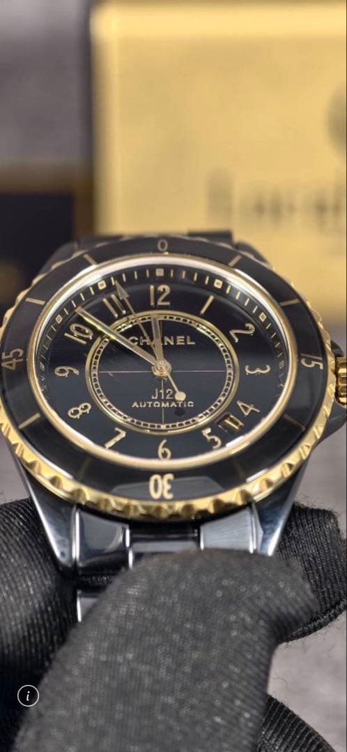 CHANEL J12 自動巻き時計 ブラック ゴールド　38mm
