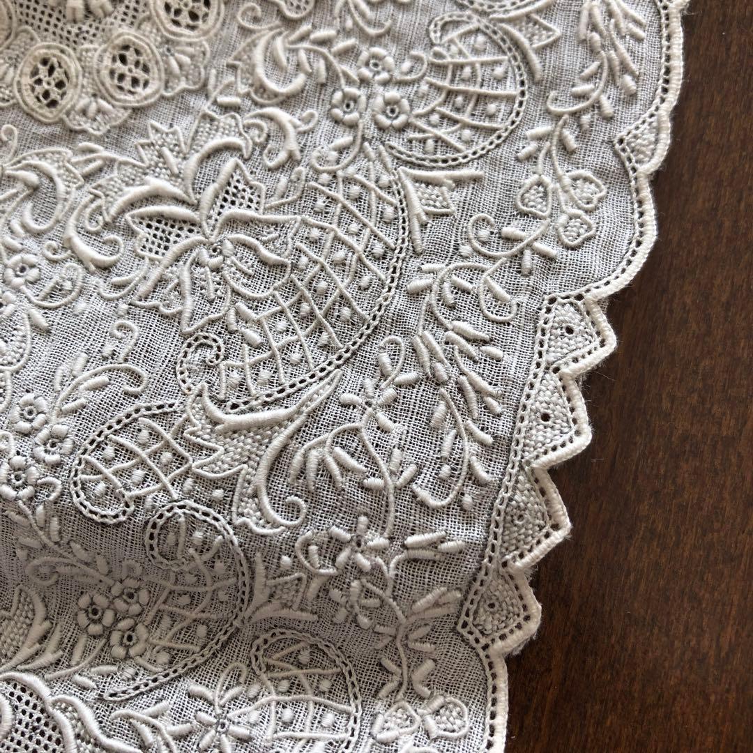 未使用　スワトウ　ハンカチ　麻100% 汕頭　手刺繍　SWATOW リネン　川辺