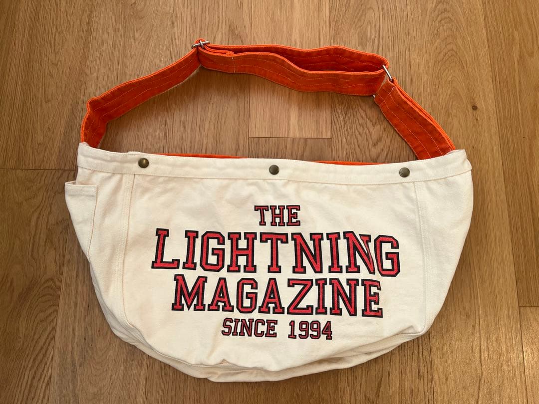 California Sportswear ニュースペーパーバッグ