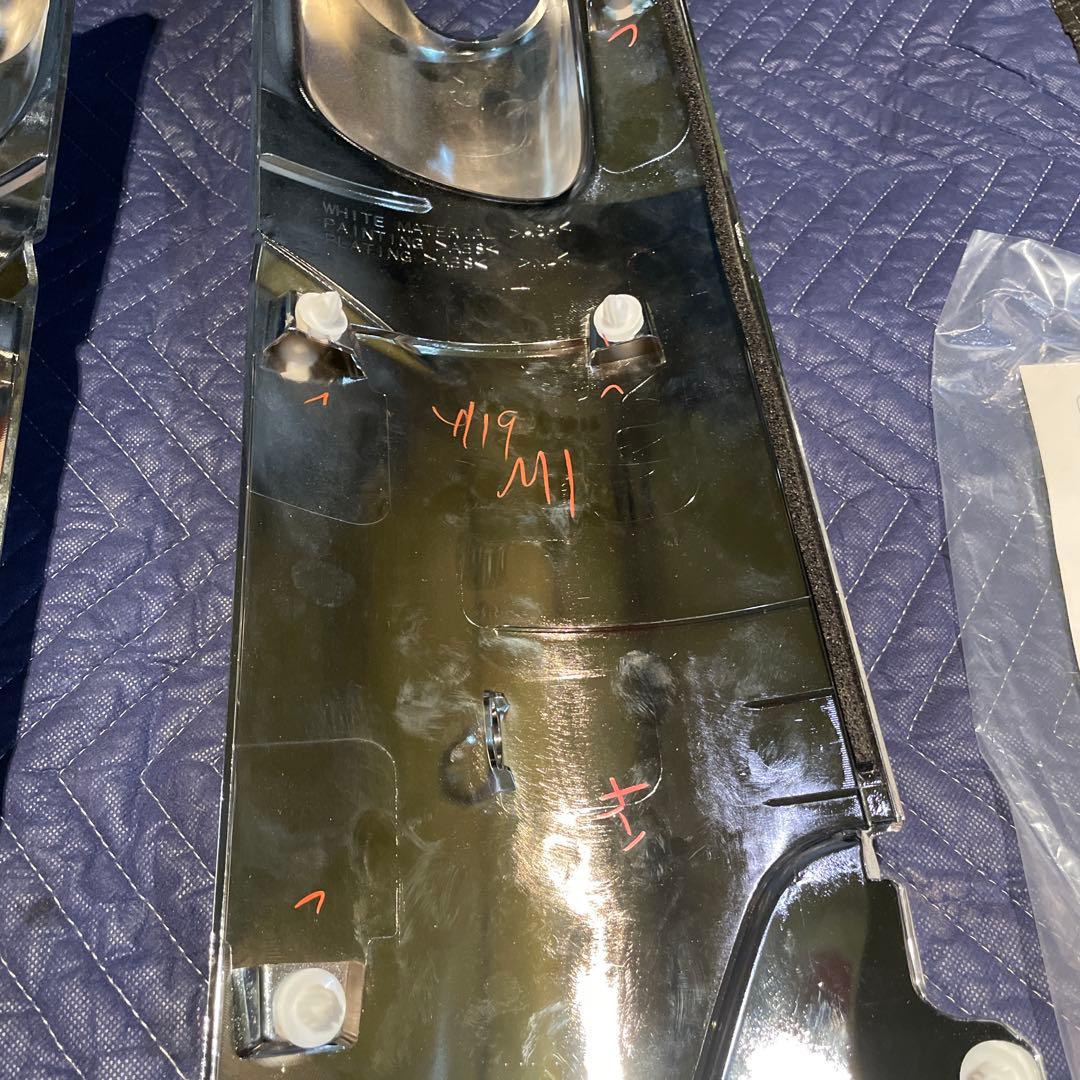 日野　デュトロ　トヨタ　ダイナ メッキコーナーパネル 2個セット