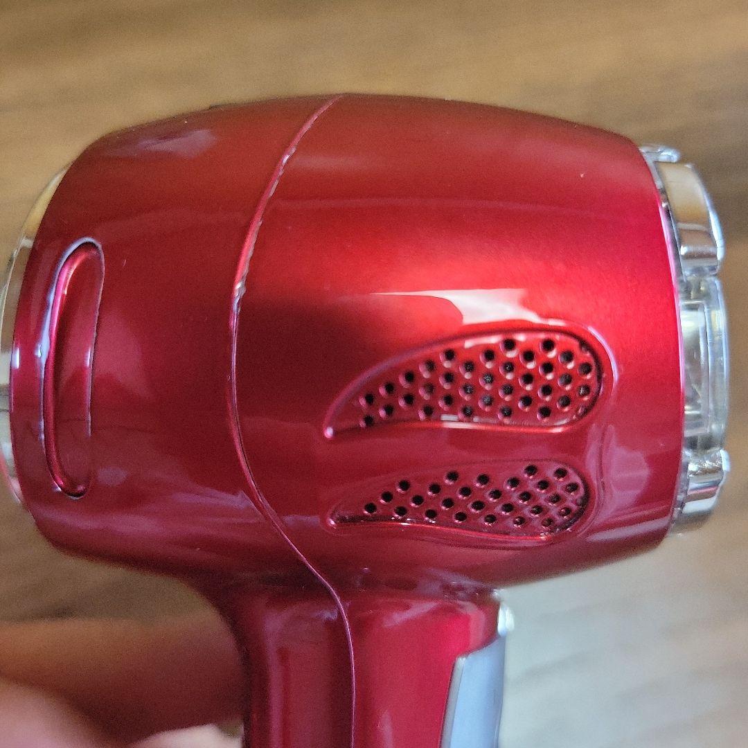 リファイン・カオン 美顔器 レッド