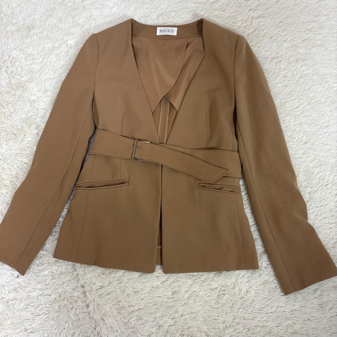 美品　プラステ　ノーカラー　セットアップXS　ベージュ　ポリエステル　ベルト