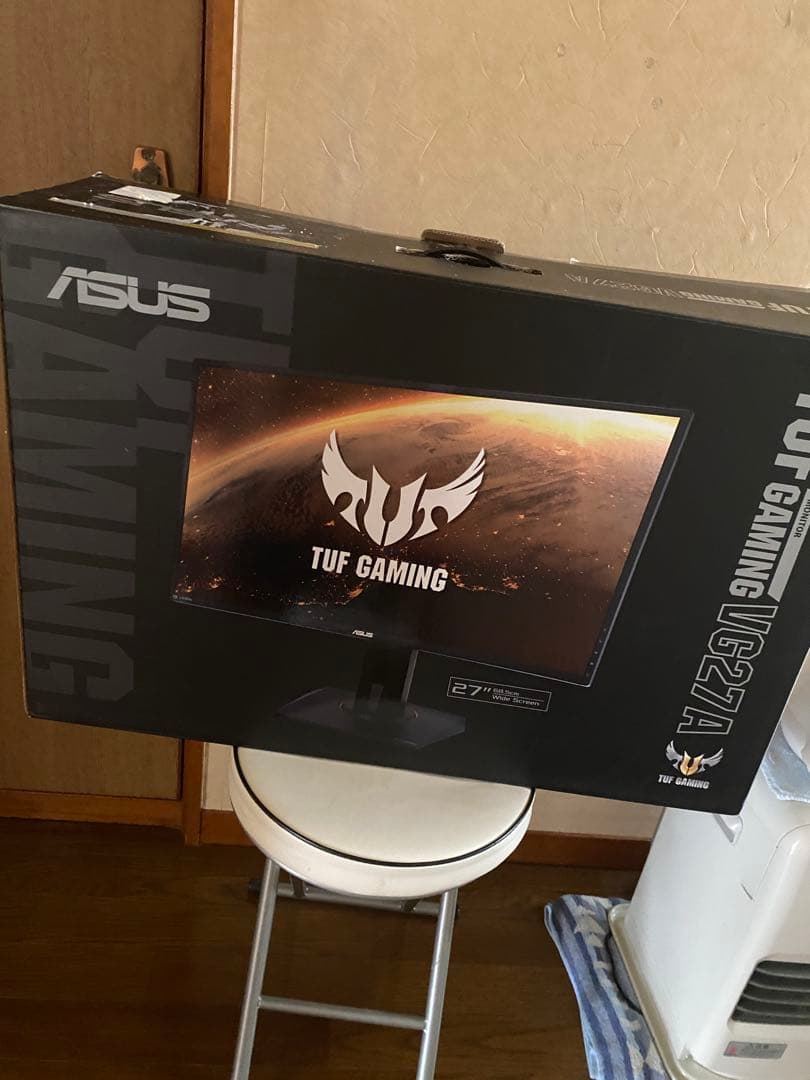 ASUS TUF Gaming VG27AQ 27インチWQHD（外箱損傷あり）
