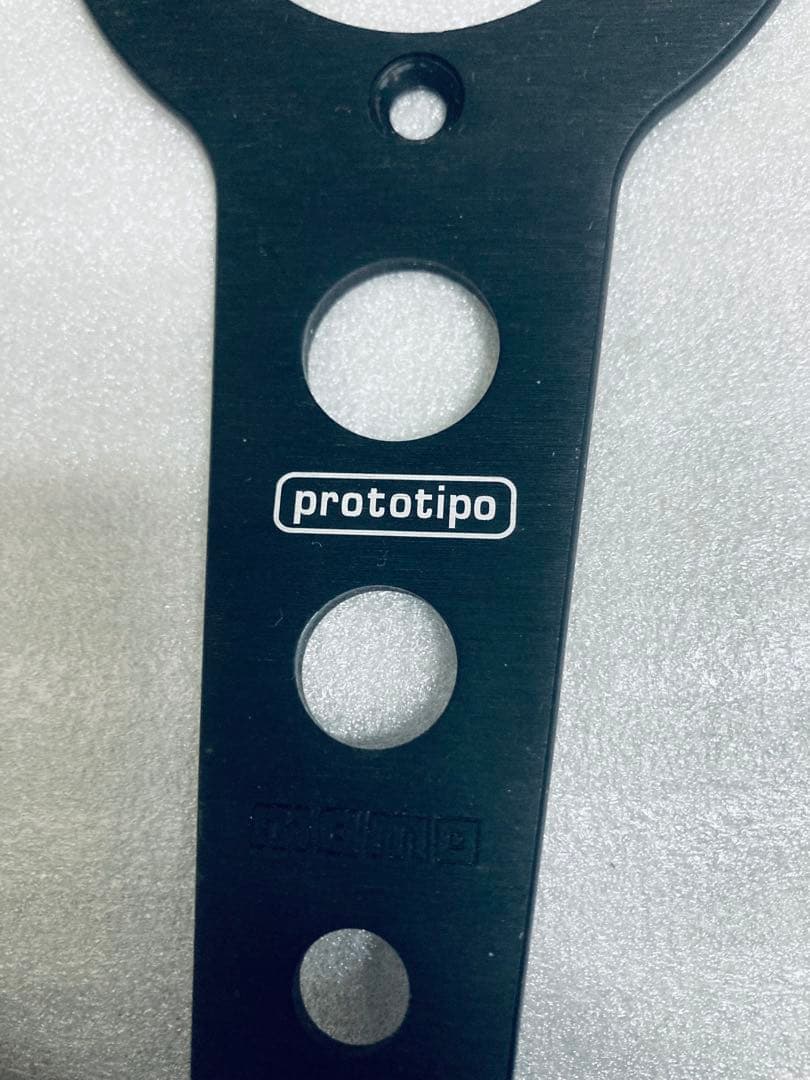 MOMO prototipo ステアリングホイール