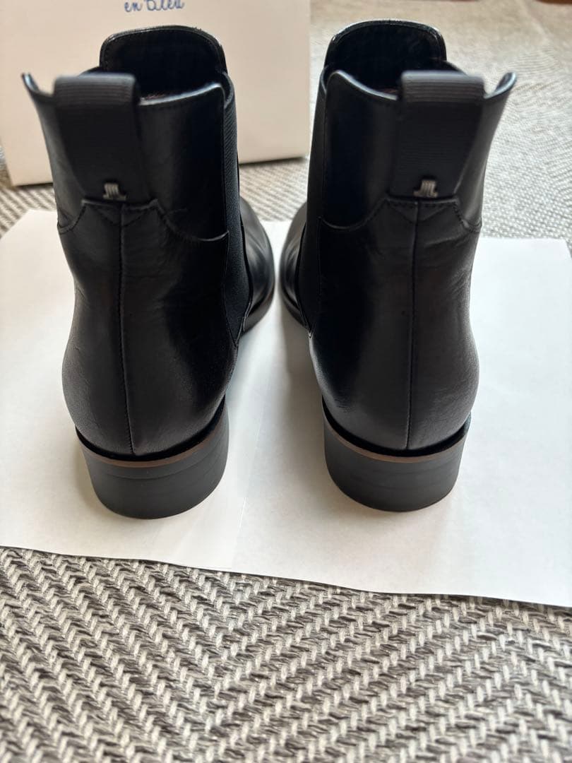 LANVIN en Bleu ブラック サイドゴアブーツ