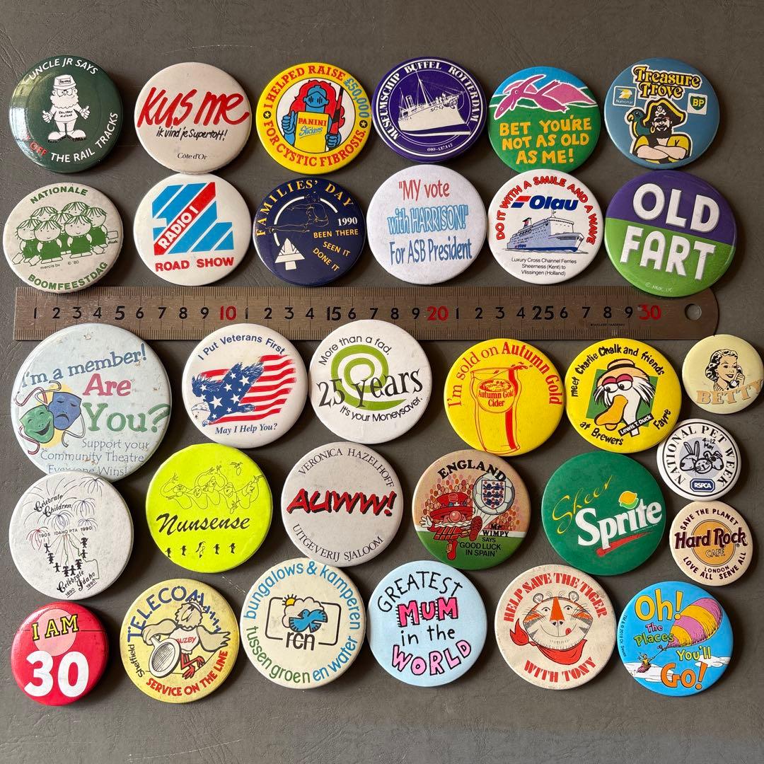 ピ*ピ様 ヴィンテージ缶バッジ200個OVER ／アメリカ・イギリス／Vinta