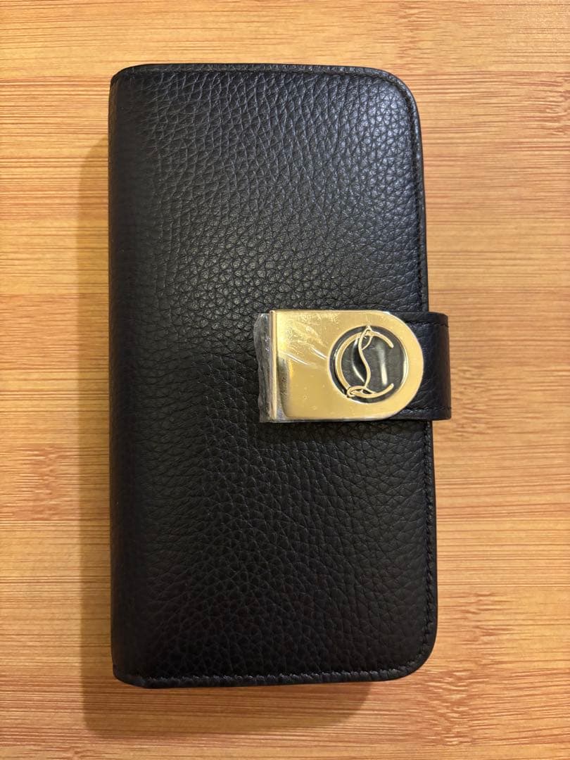【新品未使用】　Christian Louboutin 手帳型ケース 黒