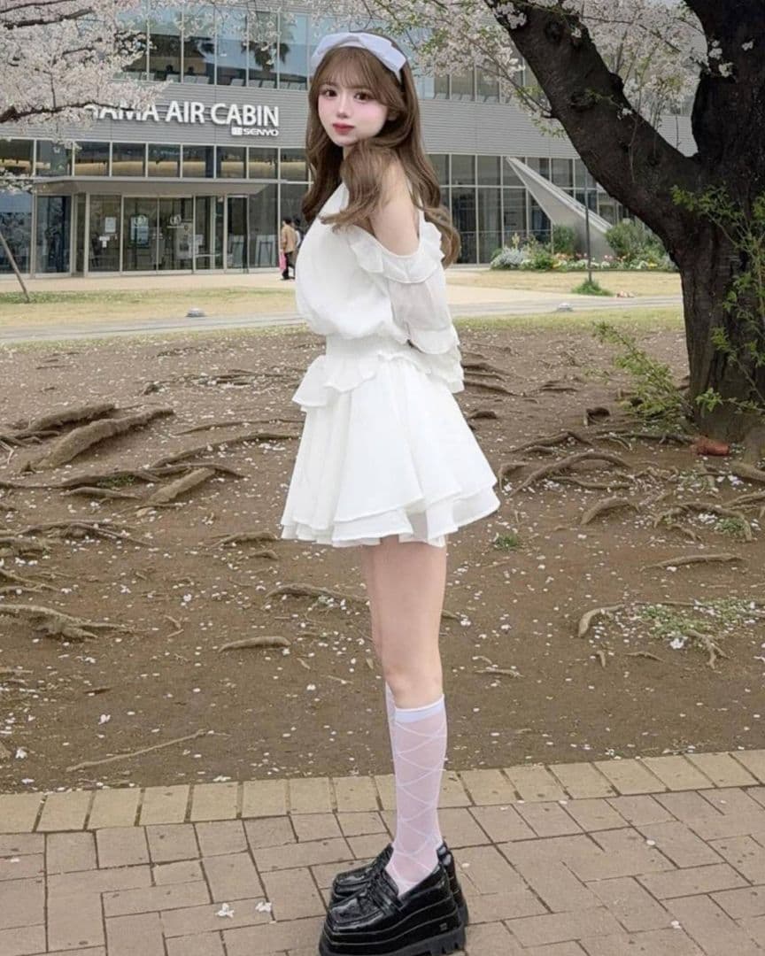 ダーリッチ ボリュームシフォンミニワンピース 新品タグ付き ホワイトす