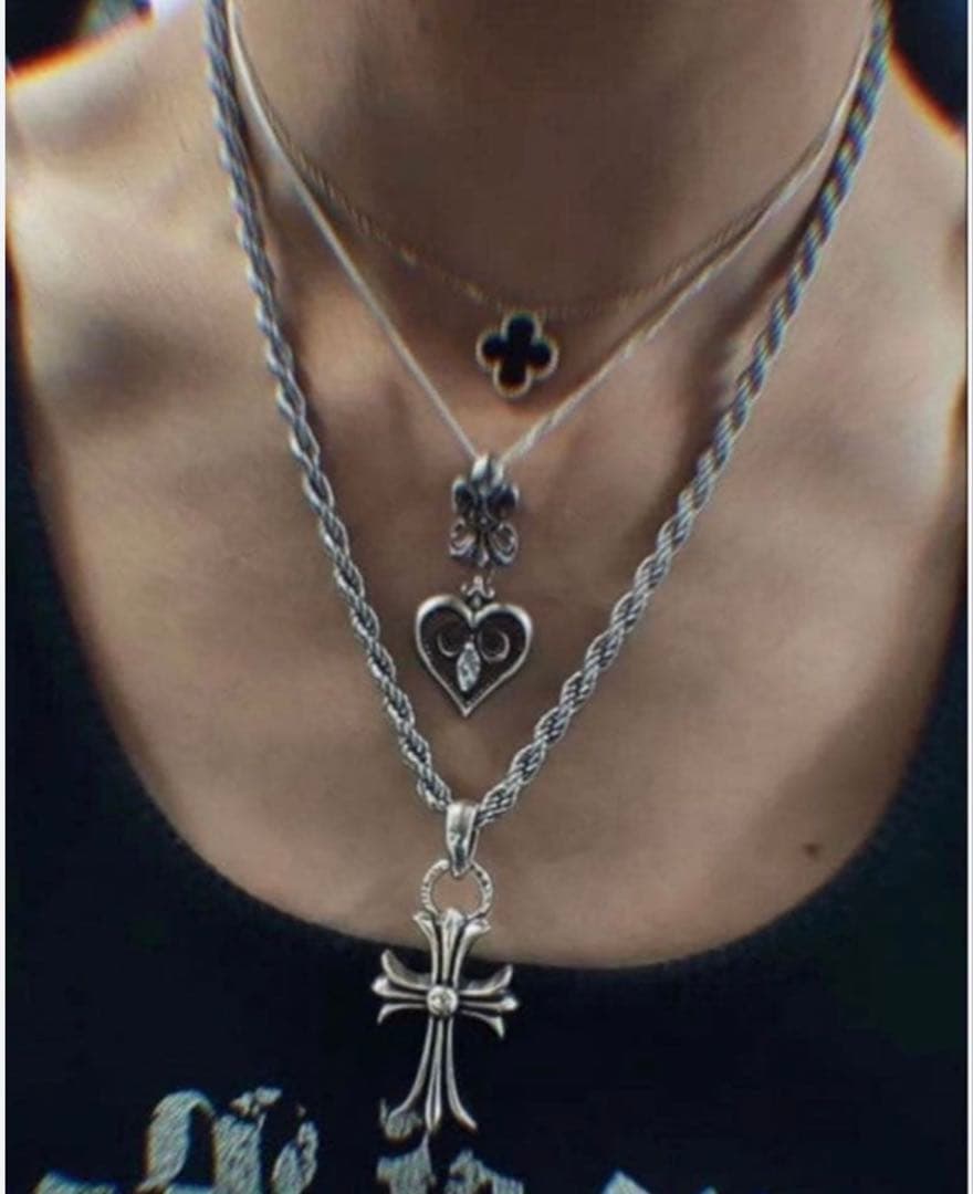 bless ネックレス