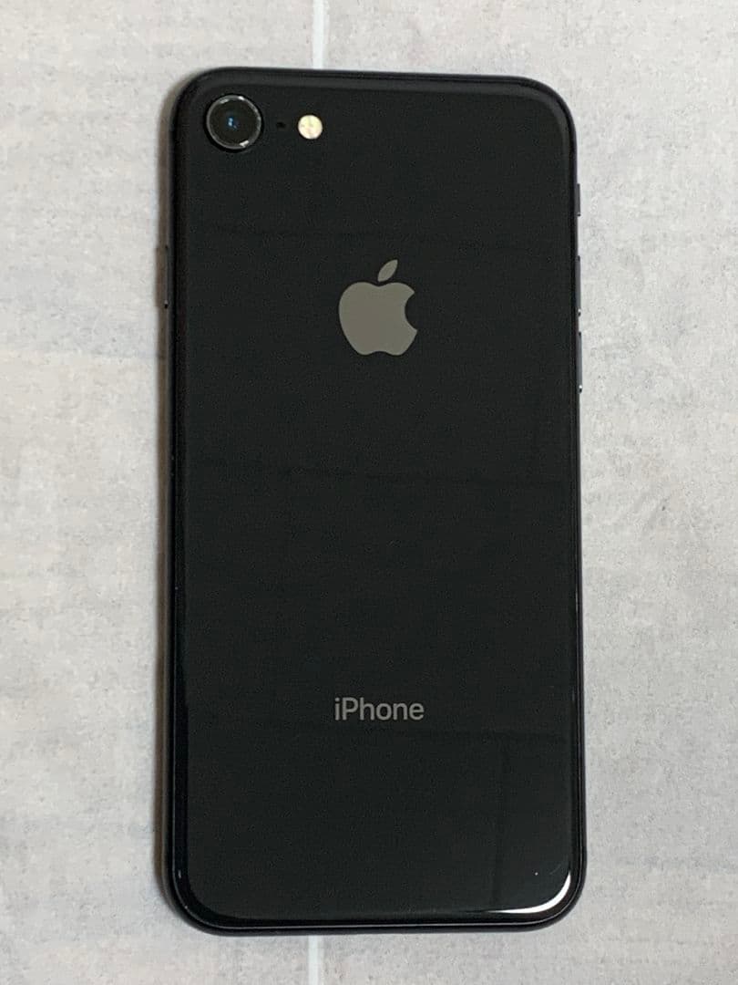 Apple iPhone 8 64GB ブラック NQ782J/A 動作確認済み