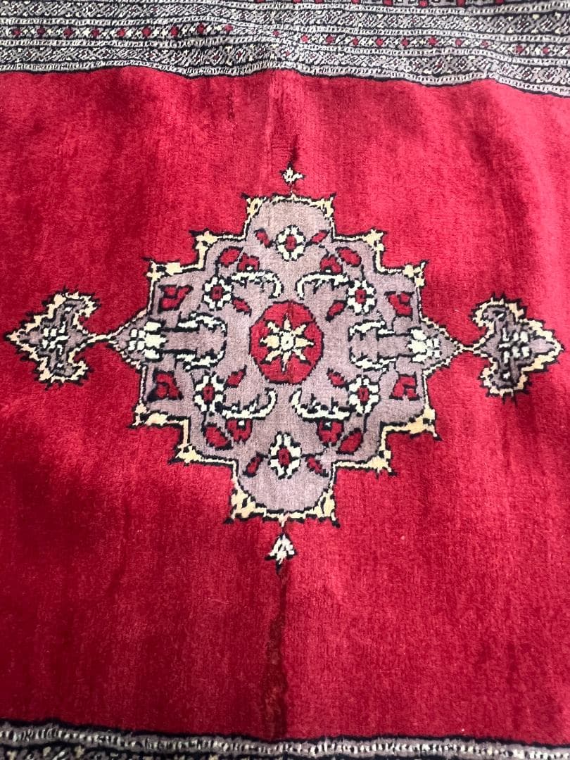 【訳あり特価】パキスタン製 手織り絨毯 約180cm x 125cm